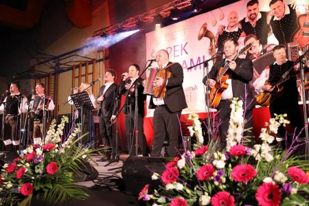 Koncert Šopek za mami ob 30-letnici ansambla Viharnik (113)